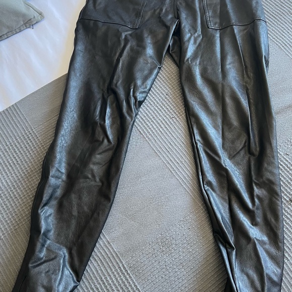 Spanx Leather-like Joggers. - Picture 6 of 6